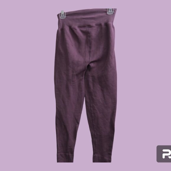 PINK Victoria's Secret active thermal workout leggings in purple size medium. - Picture 4 of 11